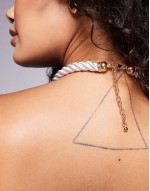 rope chain shell necklace in gold